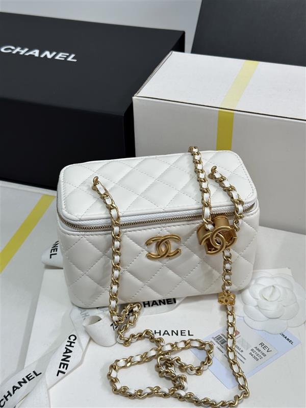 2026127205141376 700